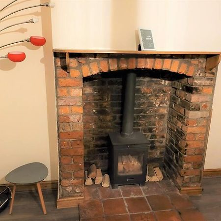 Nice 4-Bedroom Vacation Home With Indoor Fireplace Wellington  Bagian luar foto