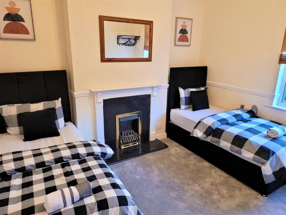 Nice 4-Bedroom Vacation Home With Indoor Fireplace Wellington  Bagian luar foto