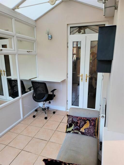 Nice 4-Bedroom Vacation Home With Indoor Fireplace Wellington  Bagian luar foto