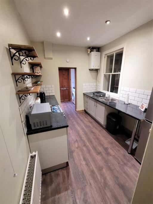 Nice 4-Bedroom Vacation Home With Indoor Fireplace Wellington  Bagian luar foto